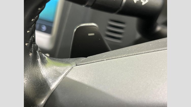 2018 認定中古車 Jaguar E-Pace サントリーニブラック D180 オートマチック全輪駆動 R-DYNAMIC