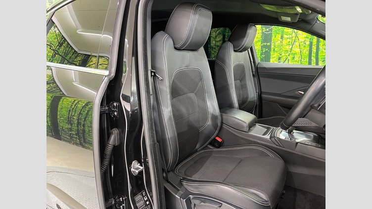 2018 認定中古車 Jaguar E-Pace サントリーニブラック D180 オートマチック全輪駆動 R-DYNAMIC