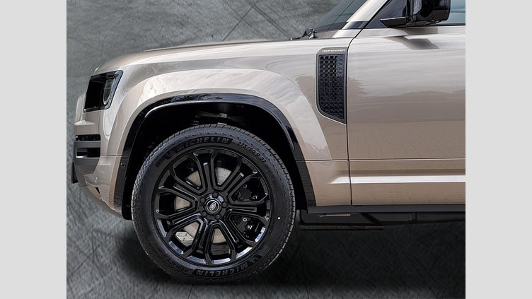 2025 Approved Land Rover Defender 110 Petra Cooper P635 Benzyna V8 MHEV OCTA