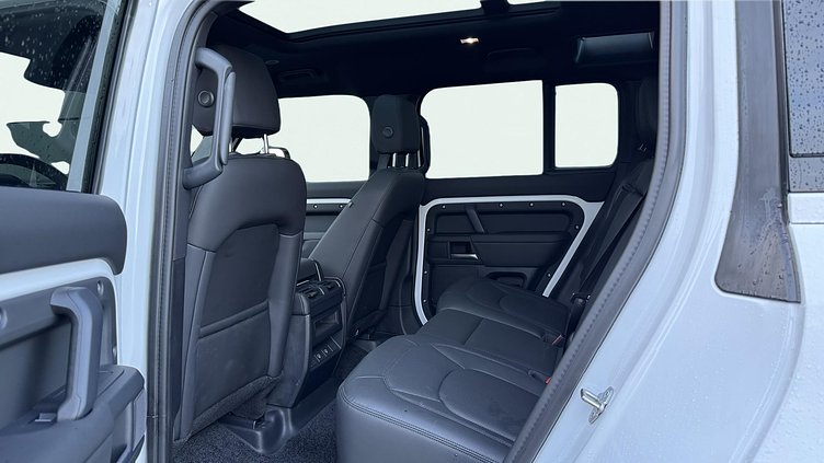 2024 Approved Land Rover Defender 110 Fuji White D300 Diesel MHEV X-Dynamic SE