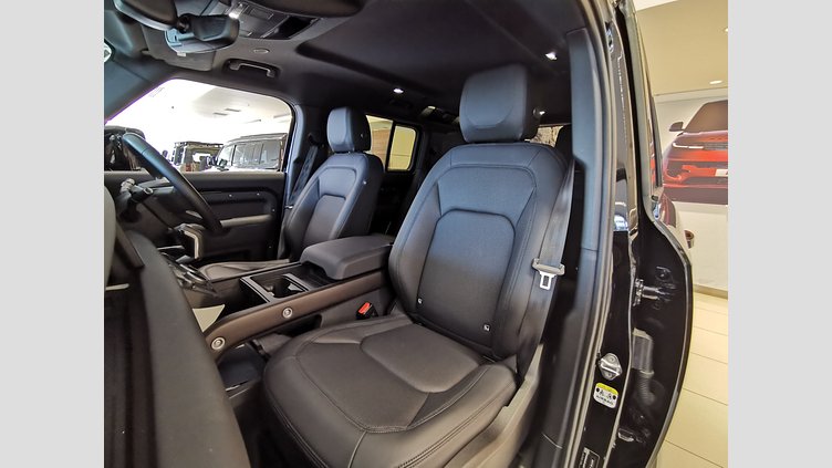 2023 認定中古車 Land Rover Defender 110 サントリーニブラック P300 AWD（AT） SE