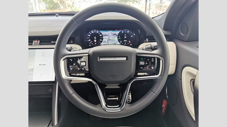 2024 認定中古車 Land Rover Discovery Sport フジホワイト D200マイルドハイブリッド（ディーゼル） 標準ホイール DYNAMIC SE