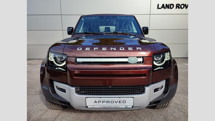 2022 JAZDENÉ VOZIDLÁ Land Rover Defender 130 Sedona Red 4x4 130 3.0D I6 D300 MHEV First Edition A/T AWD 8 miest