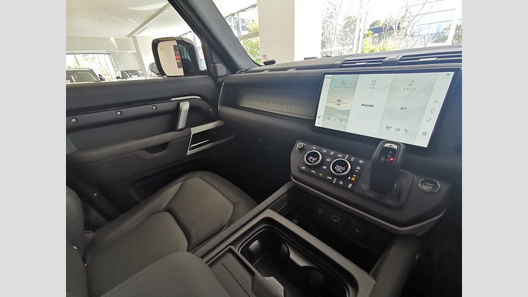 2023 認定中古車 Land Rover Defender 110 Santorini Black D300 AWD（AT） X-DYNAMIC SE