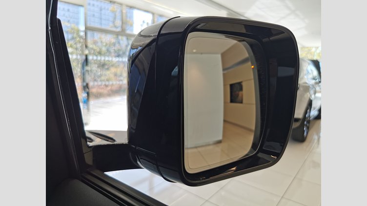 2023 認定中古車 Land Rover Defender 110 Santorini Black D300 AWD（AT） X-DYNAMIC SE