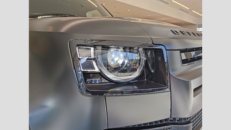 2023 認定中古車 Land Rover Defender 110 Santorini Black D300 AWD（AT） X-DYNAMIC SE