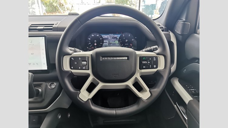 2023 認定中古車 Land Rover Defender 110 Santorini Black D300 AWD（AT） X-DYNAMIC SE