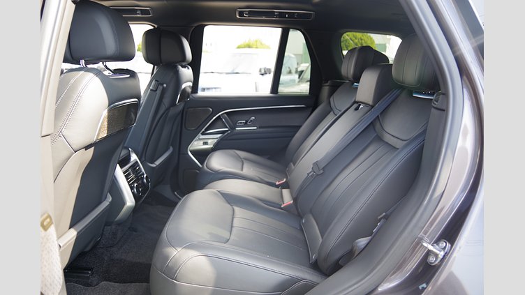 2024 認定中古車 Land Rover Range Rover シャラントグレイ D300 AWD MHEV（AT） スタンダードホイールベース Autobiography