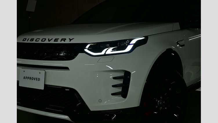2024 認定中古車 Land Rover Discovery Sport フジホワイト D200マイルドハイブリッド（ディーゼル） 標準ホイール Dynamic SE