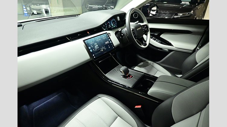 2024 認定中古車 Land Rover Range Rover Evoque オストゥーニパールホワイト プラグインハイブリッド（ガソリン） Standard Wheelbase DYNAMIC HSE