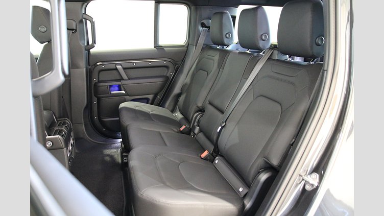 2025 認定中古車 Land Rover Defender 130 カルパチアングレイ D350 ディーゼルマイルドハイブリッド X-Dynamic SE