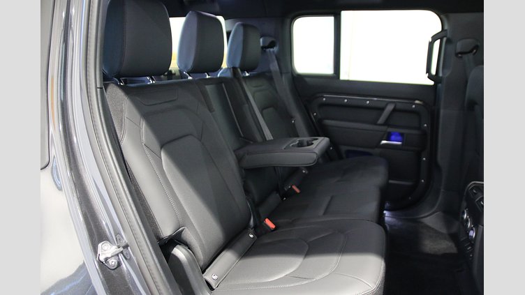 2025 認定中古車 Land Rover Defender 130 カルパチアングレイ D350 ディーゼルマイルドハイブリッド X-Dynamic SE