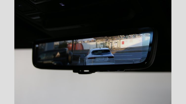 2025 認定中古車 Land Rover Defender 130 カルパチアングレイ D350 ディーゼルマイルドハイブリッド X-Dynamic SE