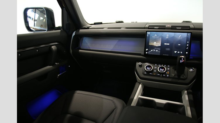 2025 認定中古車 Land Rover Defender 130 カルパチアングレイ D350 ディーゼルマイルドハイブリッド X-Dynamic SE