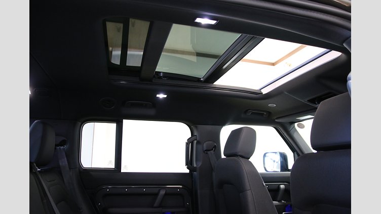 2025 認定中古車 Land Rover Defender 130 カルパチアングレイ D350 ディーゼルマイルドハイブリッド X-Dynamic SE