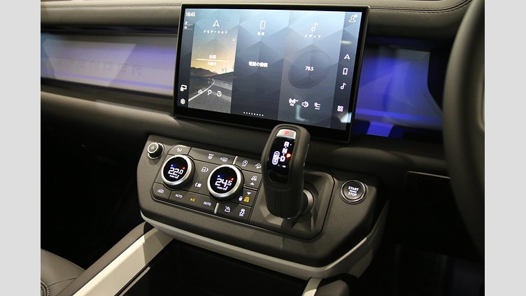 2025 認定中古車 Land Rover Defender 130 カルパチアングレイ D350 ディーゼルマイルドハイブリッド X-Dynamic SE