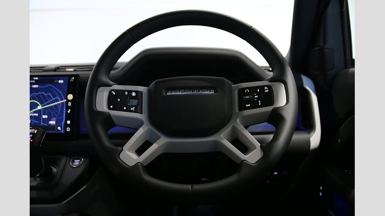 2025 認定中古車 Land Rover Defender 130 カルパチアングレイ D350 ディーゼルマイルドハイブリッド X-Dynamic SE
