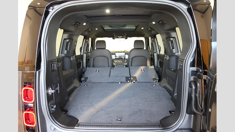 2025 認定中古車 Land Rover Defender 130 カルパチアングレイ D350 ディーゼルマイルドハイブリッド X-Dynamic SE