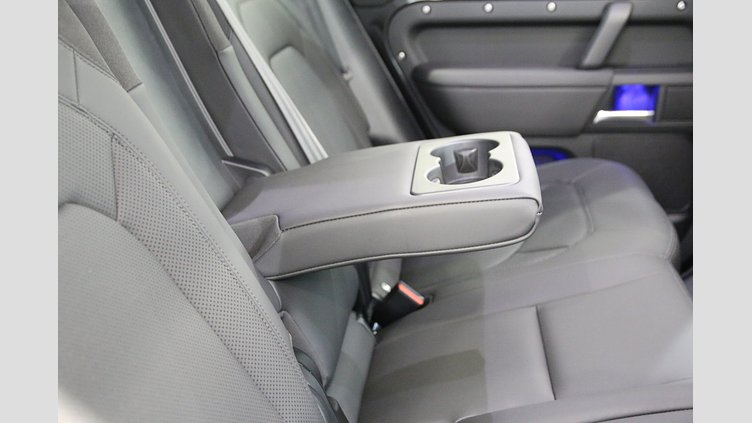 2025 認定中古車 Land Rover Defender 130 カルパチアングレイ D350 ディーゼルマイルドハイブリッド X-Dynamic SE