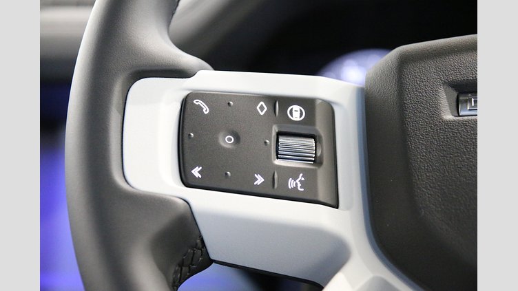 2025 認定中古車 Land Rover Defender 130 カルパチアングレイ D350 ディーゼルマイルドハイブリッド X-Dynamic SE