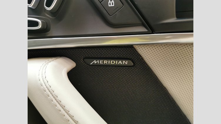 2022 認定中古車 Jaguar F-Type ブリティッシュレーシンググリーン P300 オートマチック 後輪駆動 F-TYPEクーペ R-DYNAMIC