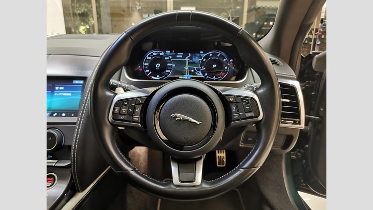 2022 認定中古車 Jaguar F-Type ブリティッシュレーシンググリーン P300 オートマチック 後輪駆動 F-TYPEクーペ R-DYNAMIC