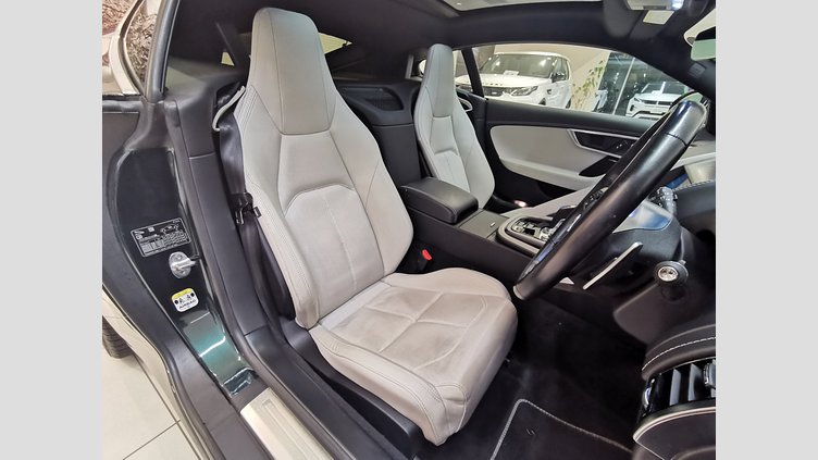 2022 認定中古車 Jaguar F-Type ブリティッシュレーシンググリーン P300 オートマチック 後輪駆動 F-TYPEクーペ R-DYNAMIC