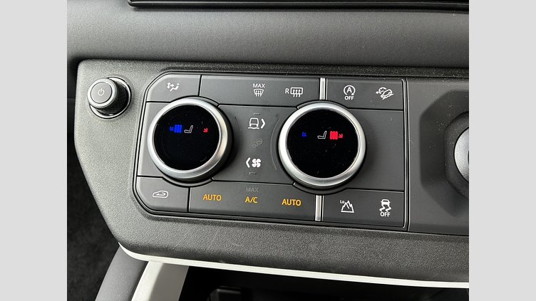 2024 認定中古車 Land Rover Defender 90 カルパチアングレイ D350 ディーゼルマイルドハイブリッド X-Dynamic HSE