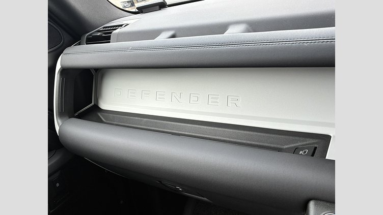 2024 認定中古車 Land Rover Defender 90 カルパチアングレイ D350 ディーゼルマイルドハイブリッド X-Dynamic HSE