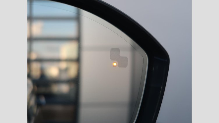 2022 認定中古車 Land Rover Range Rover Velar バイロンブルー P250 AWD（オートマチック） R-DYNAMIC S