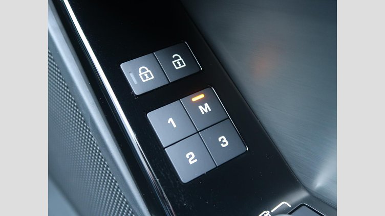 2022 認定中古車 Land Rover Range Rover Velar バイロンブルー P250 AWD（オートマチック） R-DYNAMIC S