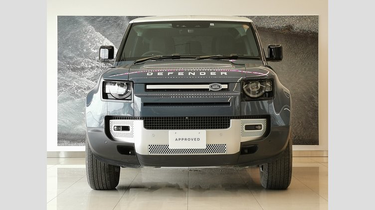 2023 認定中古車 Land Rover Defender 90 Tasman Blue 2.0 litre i4P Petrol 2.0L P300