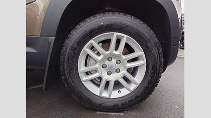 Defender 110 74