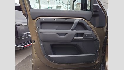 Defender 110 26