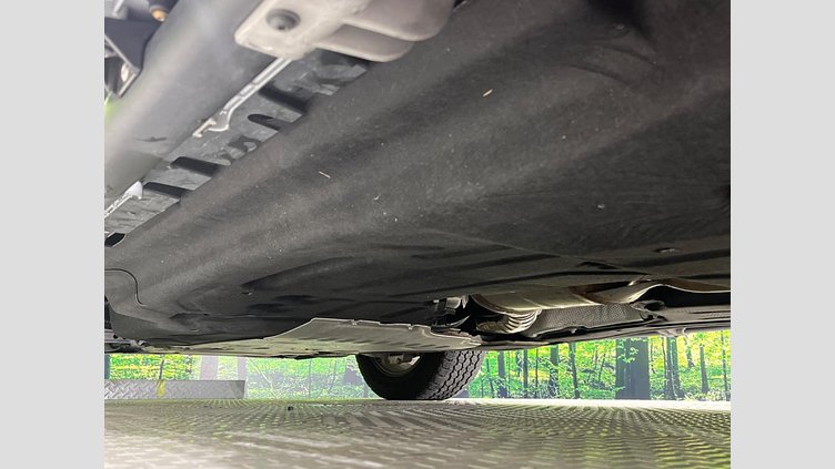 2021 認定中古車 Land Rover Defender 110 サントリーニブラック D300 AWD（AT） X