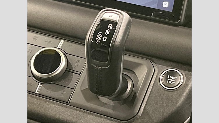 2021 認定中古車 Land Rover Defender 110 サントリーニブラック D300 AWD（AT） X