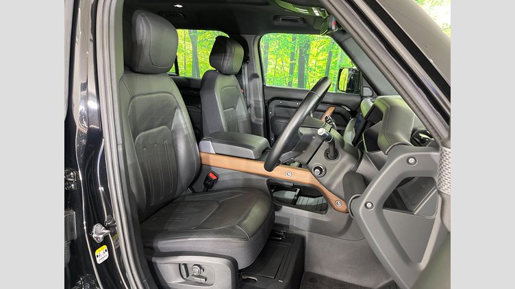 2021 認定中古車 Land Rover Defender 110 サントリーニブラック D300 AWD（AT） X
