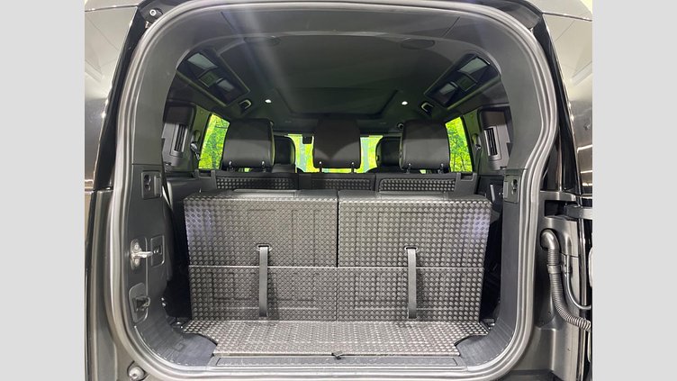 2021 認定中古車 Land Rover Defender 110 サントリーニブラック D300 AWD（AT） X