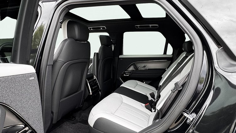 2025 Approved Land Rover Range Rover Sport Czarny Santorini Black D300 Diesel MHEV Standard Wheelbase Dynamic SE