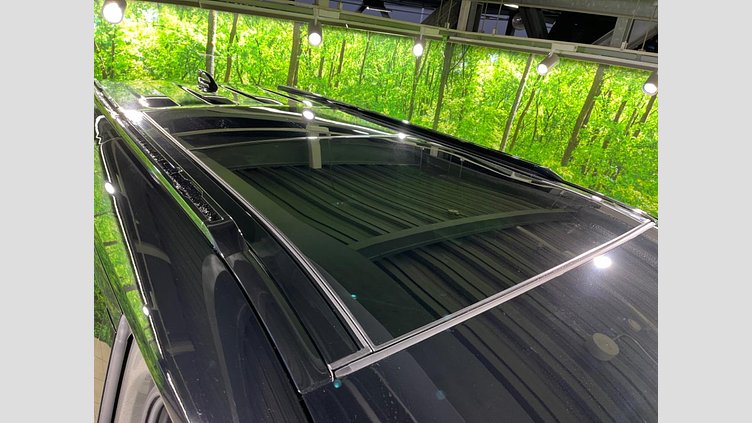 2024 認定中古車 Land Rover Defender 110 シリコンシルバー D350 ディーゼルマイルドハイブリッド X-Dynamic SE　HAKUBA EDITION