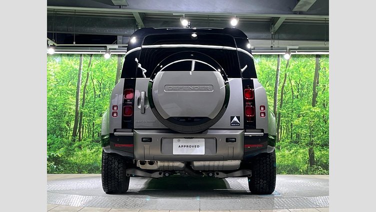 2024 認定中古車 Land Rover Defender 110 シリコンシルバー D350 ディーゼルマイルドハイブリッド X-Dynamic SE　HAKUBA EDITION