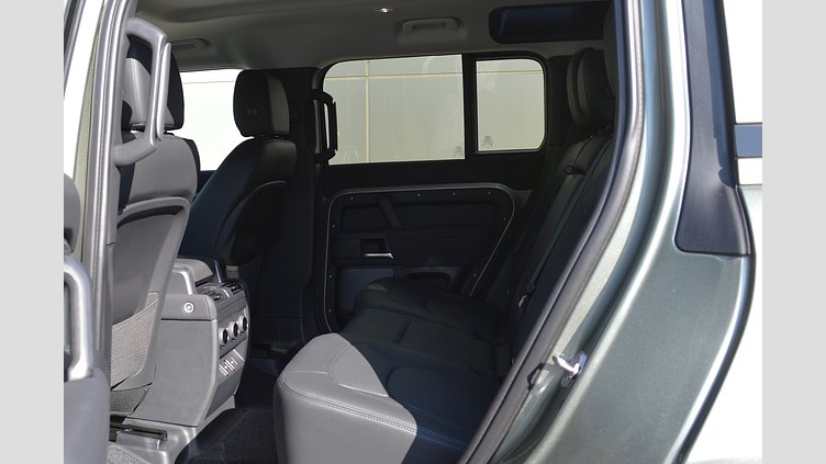 2023 認定中古車 Land Rover Defender 110 パンゲアグリーン D300 AWD（AT） S