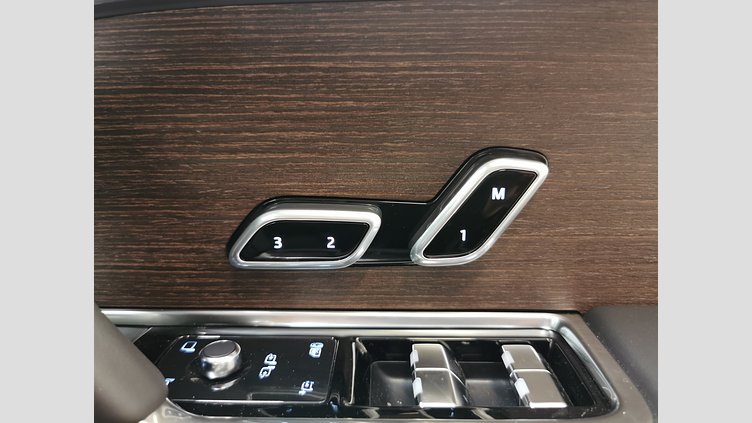 2024 認定中古車 Land Rover Range Rover トルマリンブラウン - グロスフィニッシュ P550 AWD PHEV（AT） スタンダードホイールベース Autobiography