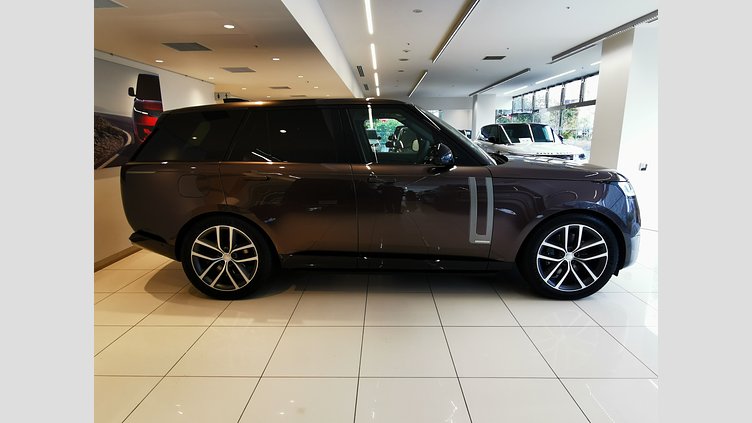 2024 認定中古車 Land Rover Range Rover トルマリンブラウン - グロスフィニッシュ P550 AWD PHEV（AT） スタンダードホイールベース Autobiography