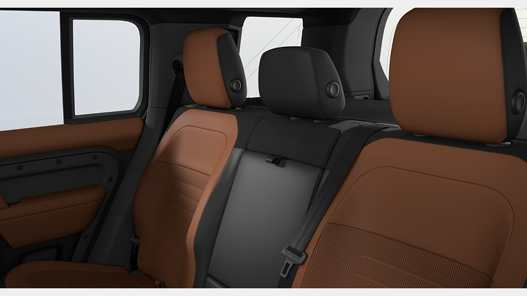 2026 Novo vozilo Land Rover Defender 110 Petra Cooper 4.4 V8  635PS AWD A8 OCTA