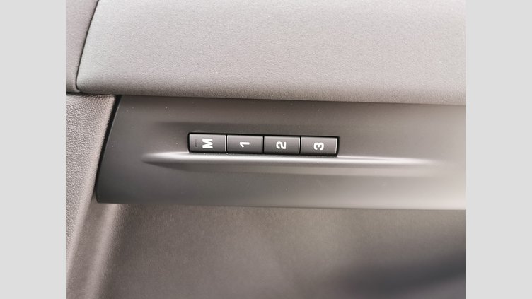 2024 認定中古車 Land Rover Range Rover Evoque カルパチアングレイ D200マイルドハイブリッド（ディーゼル） スタンダードホイールベース S