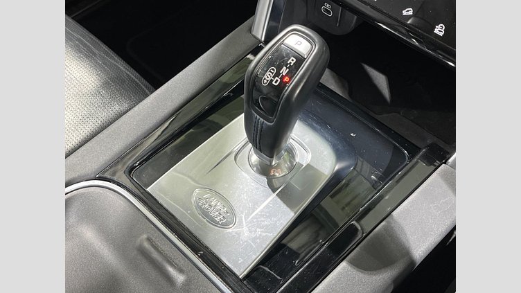 2021 認定中古車 Land Rover Discovery Sport ユーロンホワイト D200 AWD（オートマチック）MHEV 標準ホイールベース SE