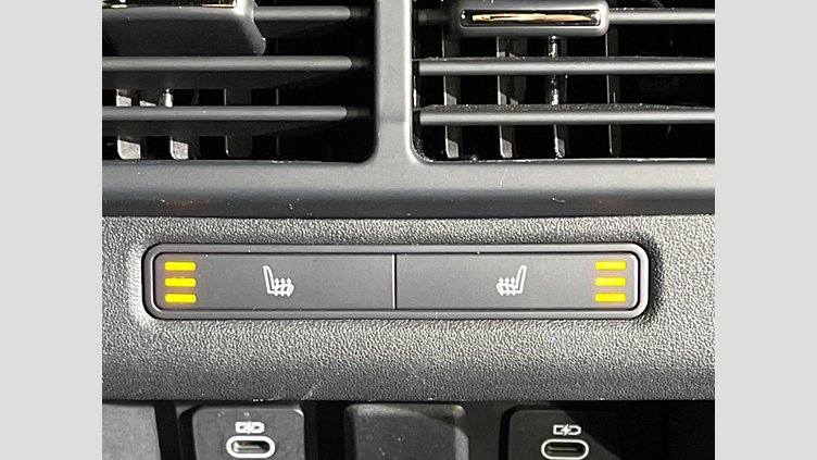 2024 認定中古車 Land Rover Range Rover Evoque フジホワイト P200（ガソリン） スタンダードホイールベース DYNAMIC SE