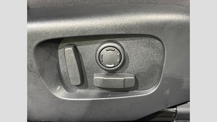 2024 認定中古車 Land Rover Range Rover Evoque フジホワイト P200（ガソリン） スタンダードホイールベース DYNAMIC SE