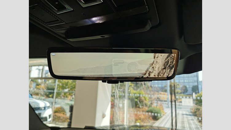 2023 認定中古車 Land Rover Defender 110 ハクバシルバー D300 AWD（AT） X